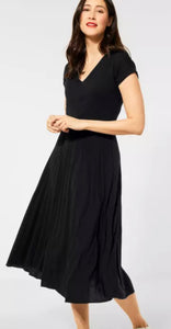 Robe noir mi-longues avec Col en V 142886